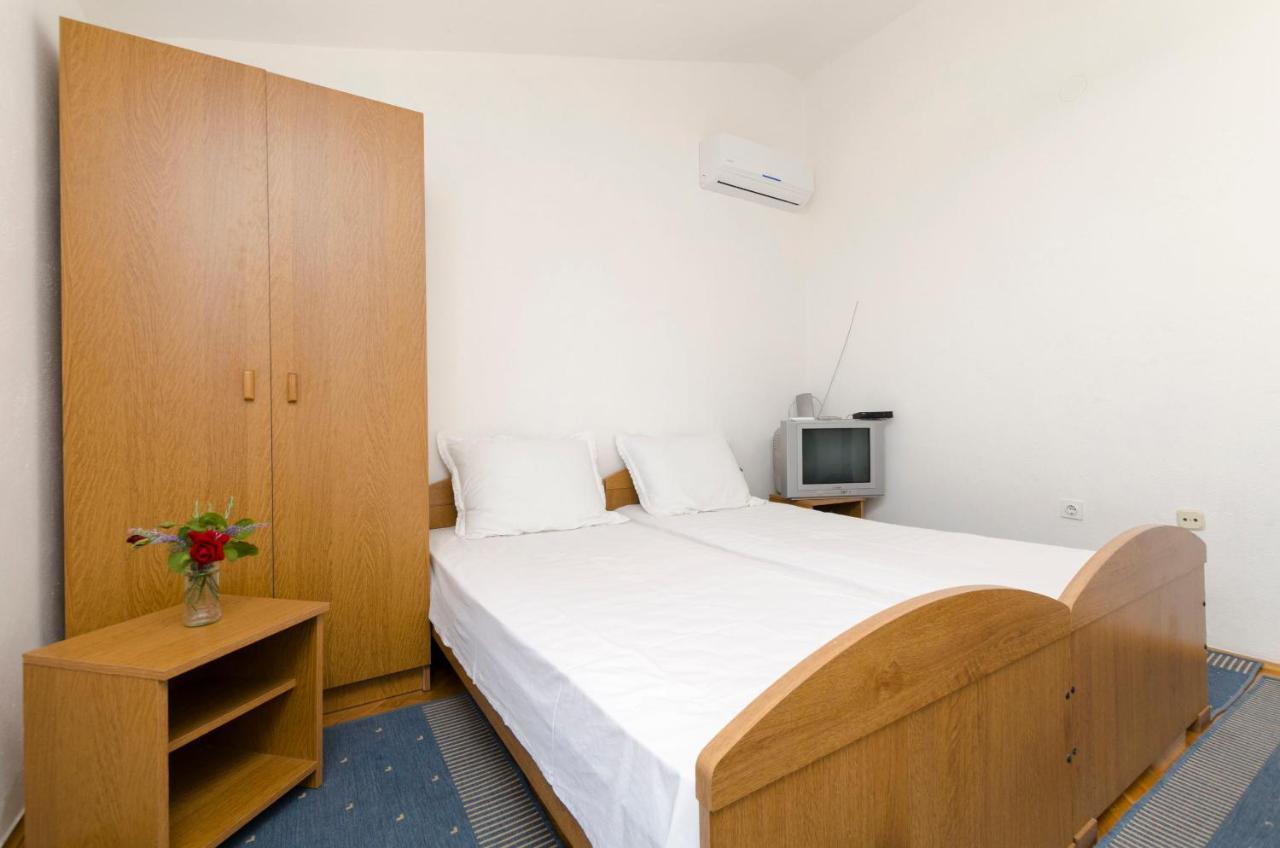 Apartments Mirko トロギール エクステリア 写真
