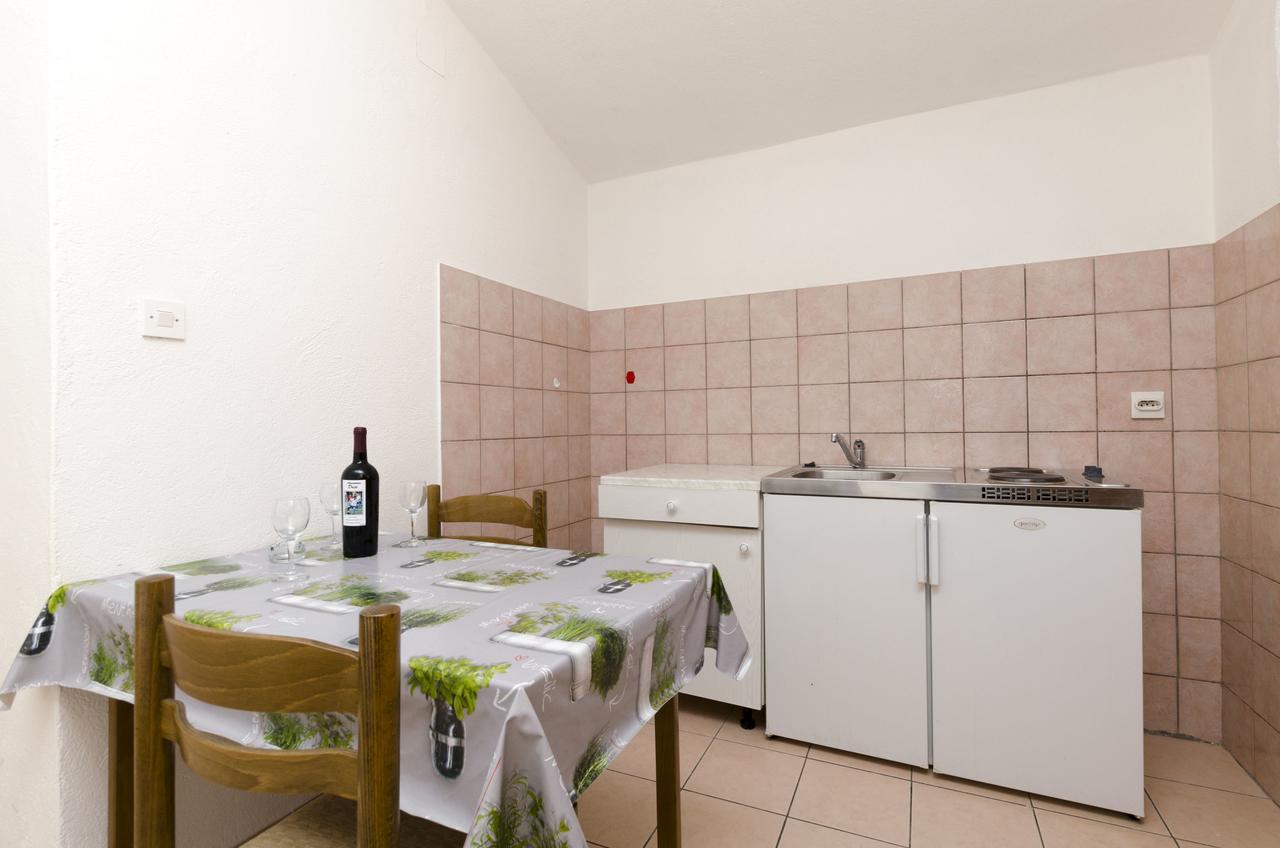 Apartments Mirko トロギール エクステリア 写真