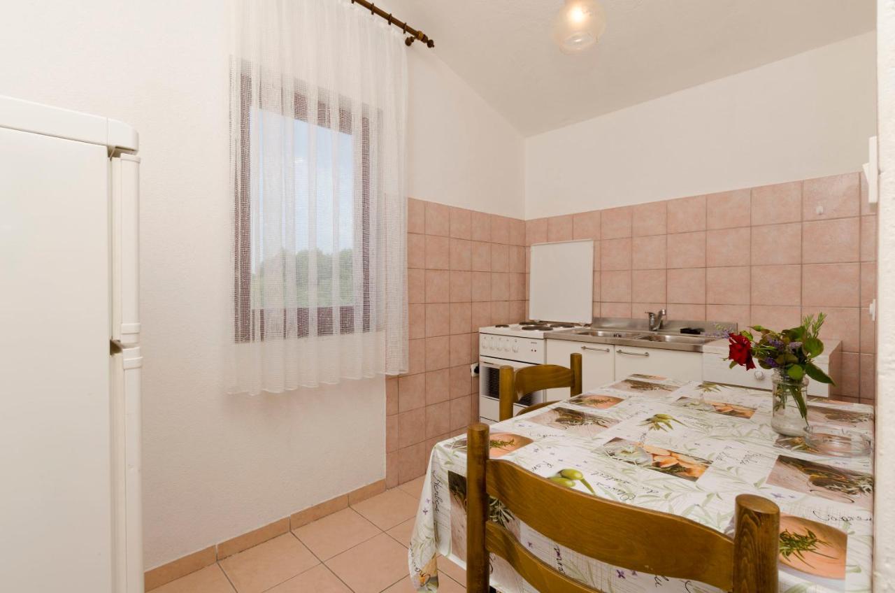 Apartments Mirko トロギール エクステリア 写真